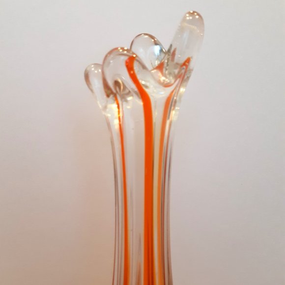 Vintage 4 Finger Orange Swung Vase - Beautiful! - Picture 4 of 13